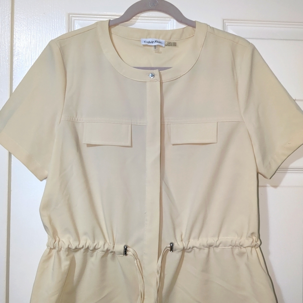 CALVIN KLEIN cream cinched waist blouse